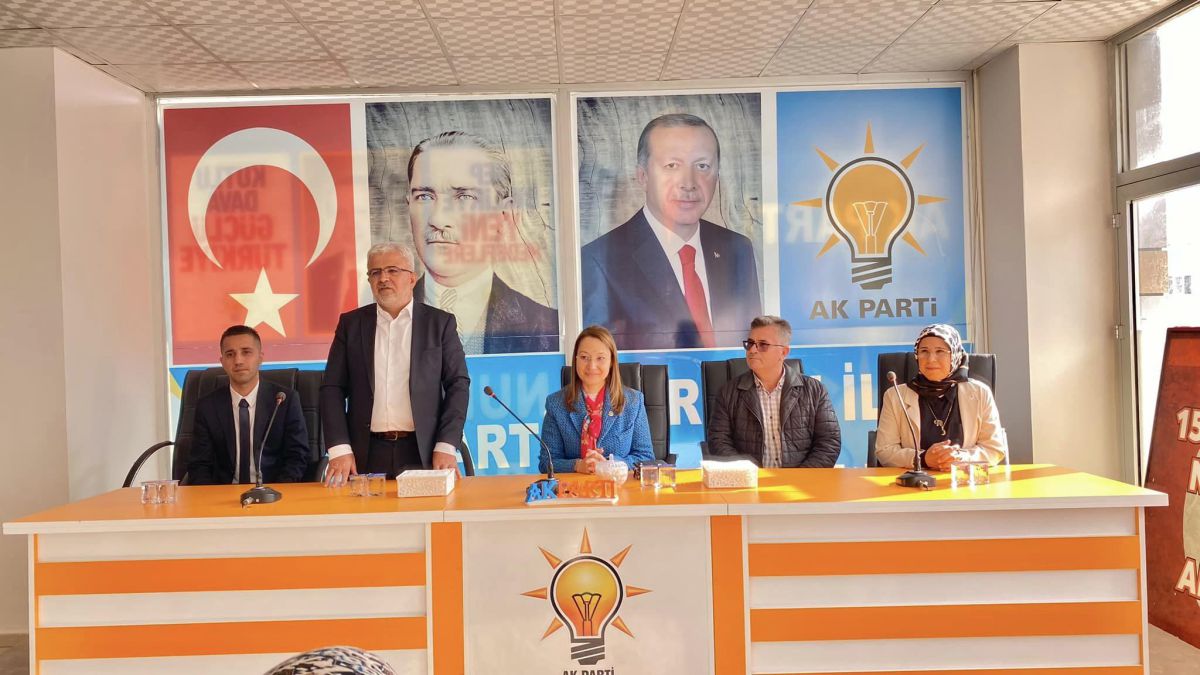 Gaziantep Mv.Derya BAKBAK'ın AK Parti Nurdağı İlçe yönetimini ziyareti